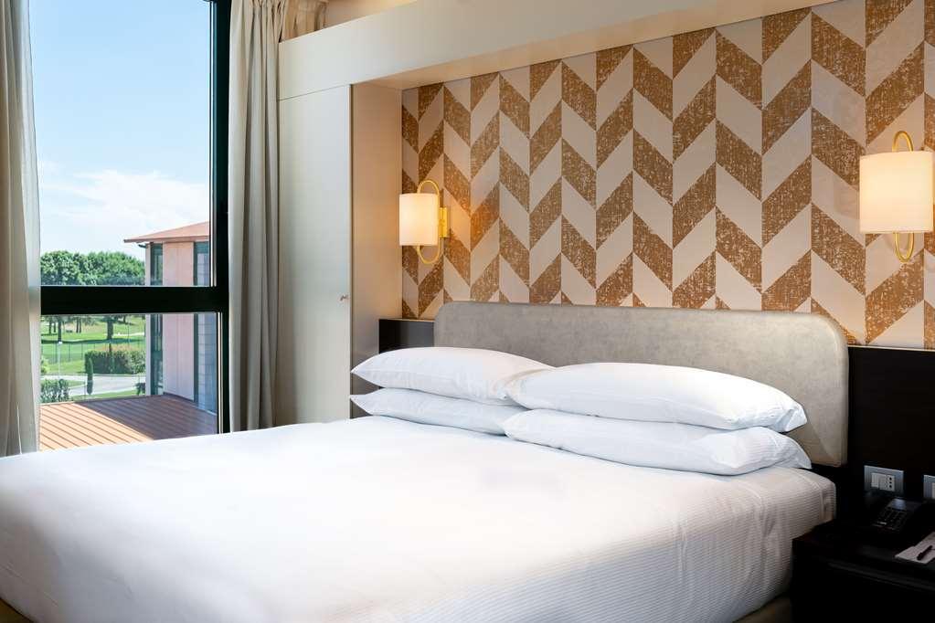 Doubletree By Hilton Milan Malpensa Solbiate Olona Hotel Phòng bức ảnh